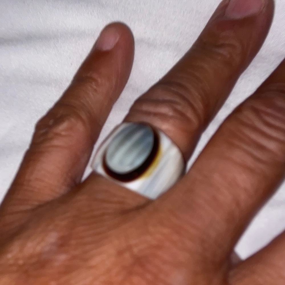 Stylish Wearable mother of pearl ring very pretty